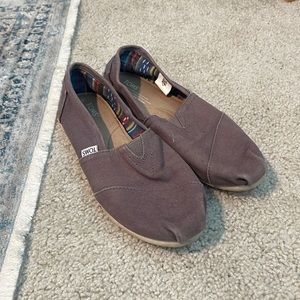 Toms Gray/Purple Alpargatas size 8